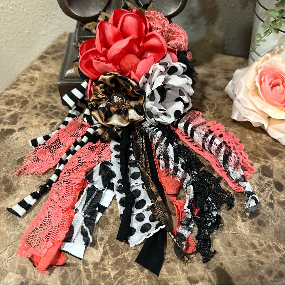 The Classy Quill Flower Pin Brooch
